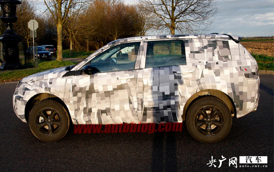 代神行者2谍照 大号极光AG真人百家乐路虎新一(图2)