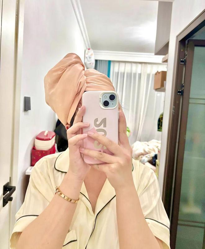 吹干好？10分钟轻松养成女明星「绸缎发」AG真人游戏第一品牌洗完头自然风干还是(图8)